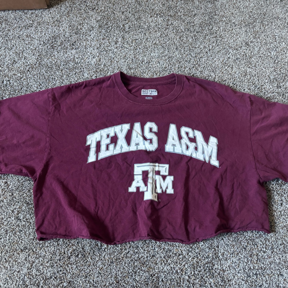 Texas a&m women’s pre loved crop top size XL extra large Maroon Graphic Tee